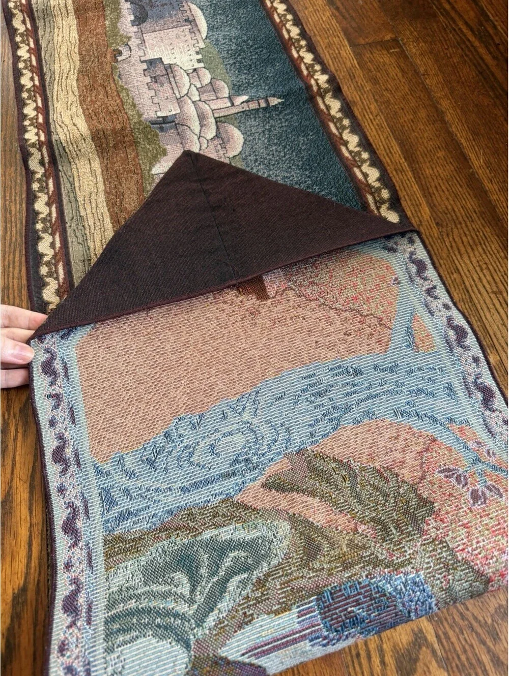 N/A table runner
